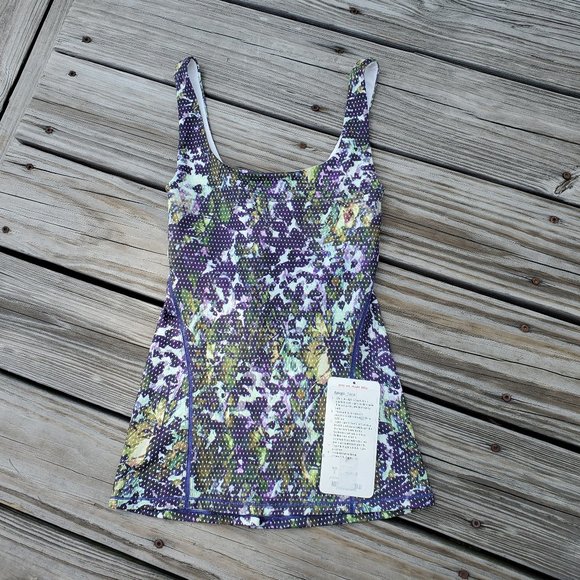 lululemon athletica Tops - LULULEMON ATHLETICA AMALA TANK NWT